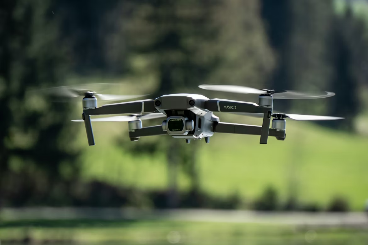 Tu dron vuela muy poco tiempo, te enseñamos paso a paso cómo mejorar la experiencia