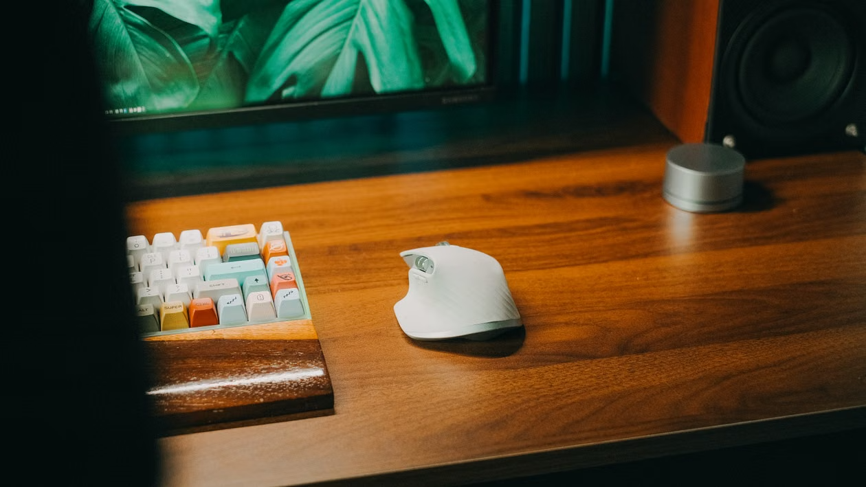 El mouse ergonómico gana fuerza en México mientras crecen las jornadas frente a la PC